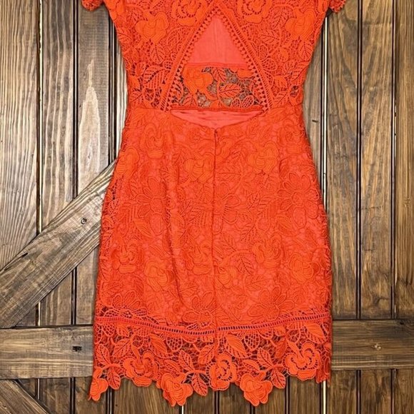 Lovers & Friends Red Crocheted Lace Overlay Dress with Cutouts~ Size Sm~PERFECT! - Picture 2 of 7